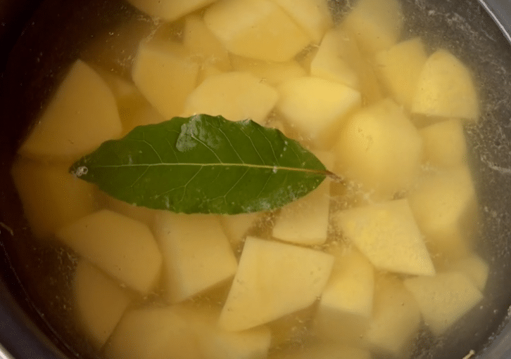 bouillir les pommes de terre at faire une crÃ¨me